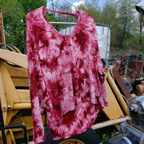 Red tye dye long sleeve t - Picture 1 of 4